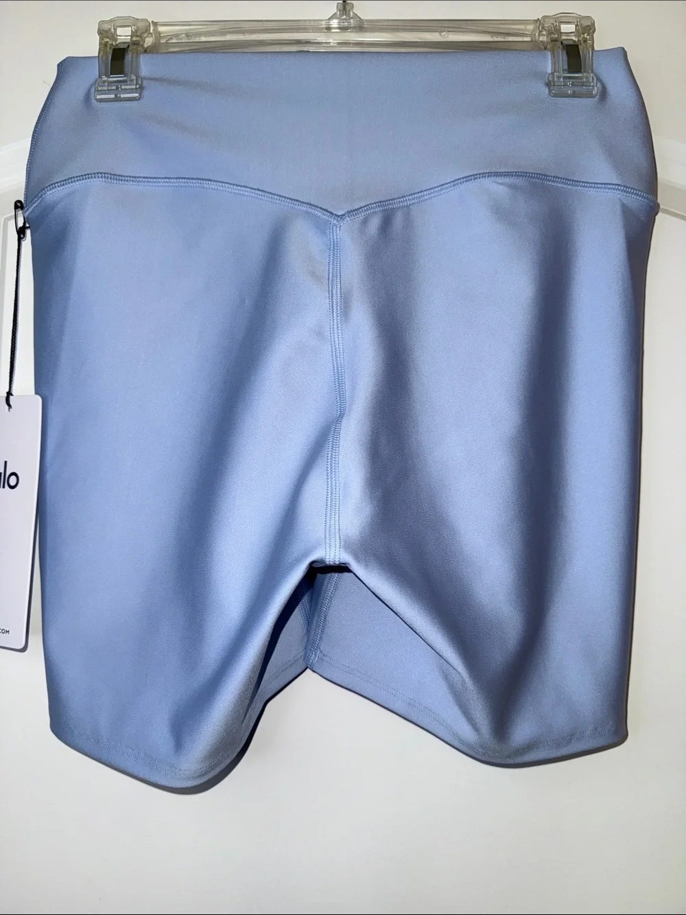 NWT Alo 5” Airlift Energy Short